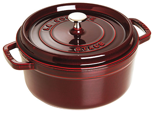 Staub Round Cocotte, cast-iron enameled, grenadine red