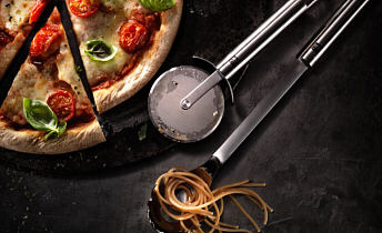 Zwilling® - Kitchen gadgets, glasses and scissors